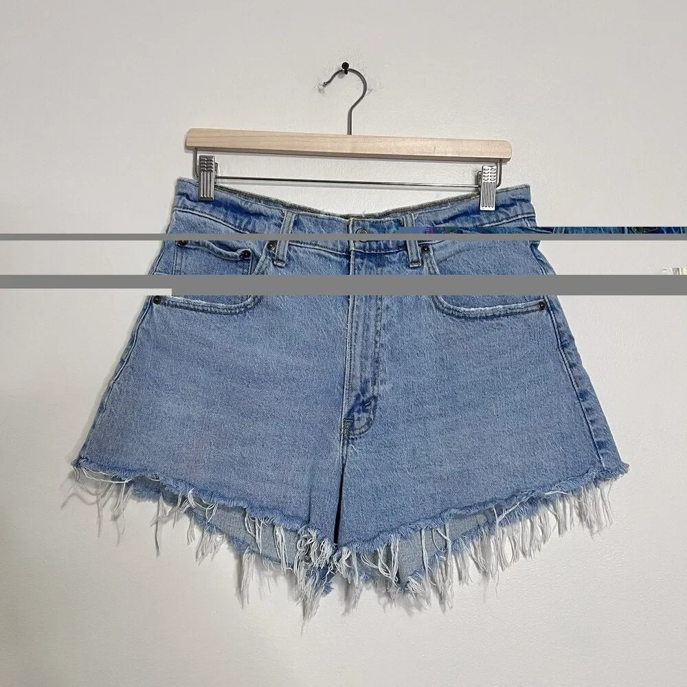 Abercrombie & Fitch The 90s Relaxed Cutoff Shorts Curve Love High Rise Size 30